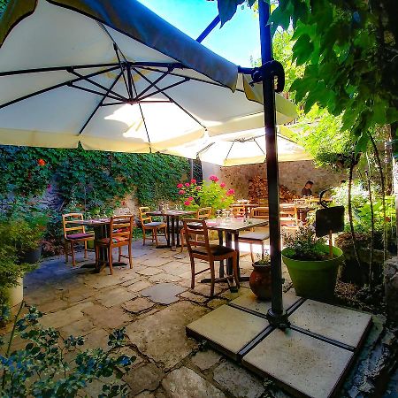 Les Tables De La Fontaine Florac Bagian luar foto